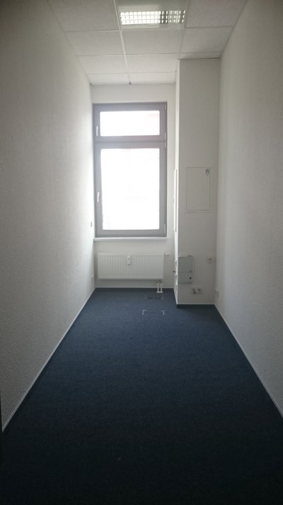 Schöne helle Büros in großem Bürogebäude 340 EG und 3.OG "West" zu vermieten