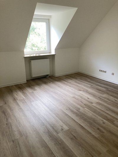 [RESERVIERT] 2-Raum-Wohnung im Dachgeschoss Nr. 28 (WBS erforderlich!)