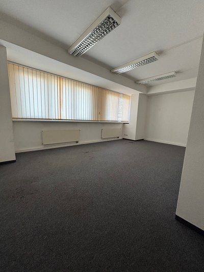 Spacious office unit for rent in building MGB 1 in the Rudolstadt-Schwarza industrial park