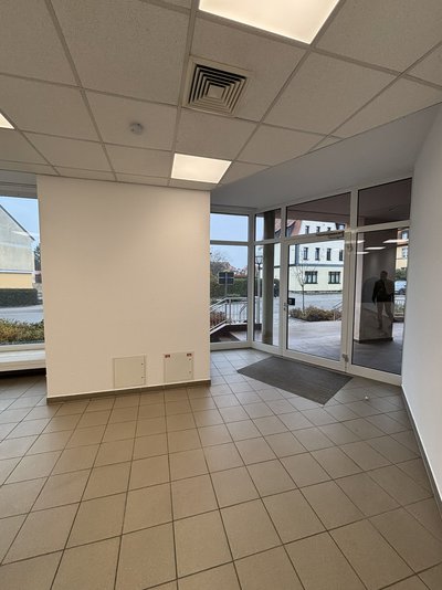 Bright office and commercial space in a central location