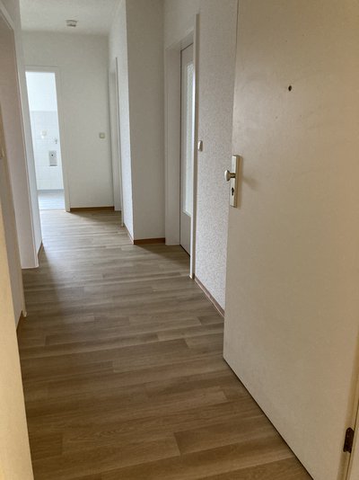 Wohnen im Dachgeschoss mit Balkon (ME22)