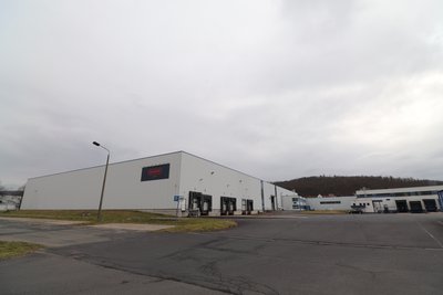 Attractive production/logistics hall with office space for rent in Eisenach - rail connection