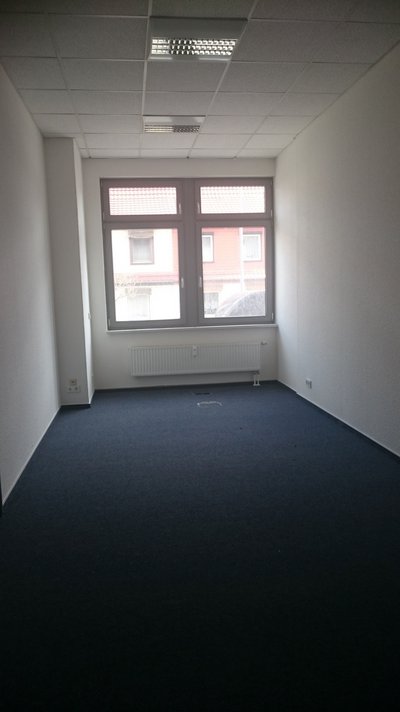 Schöne helle Büros in großem Bürogebäude 340 EG und 3.OG "West" zu vermieten