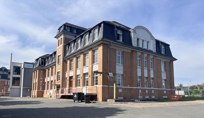 Großzügige Werkstatteinheit im Erdgeschoss mit Anfahrrampe im Gebäude Forum 1 zu vermieten