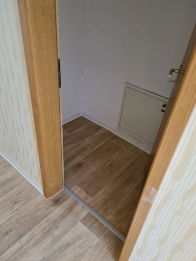 Drei-Raum-DG-Whg. mit großer Dachterrasse    (ME44)