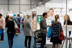 Aussteller-Vielfalt auf den academix-Messen