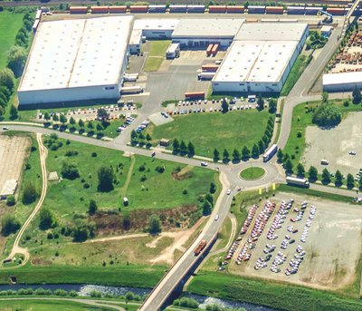 Attraktive Fertigungs-/Logistikhalle mit Büroflächen in Eisenach zu vermieten - Bahnanschluss