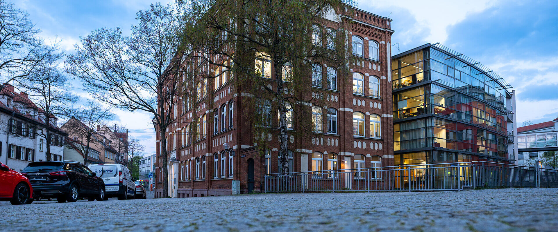 LEG-Gebäude mit historischem Altbau