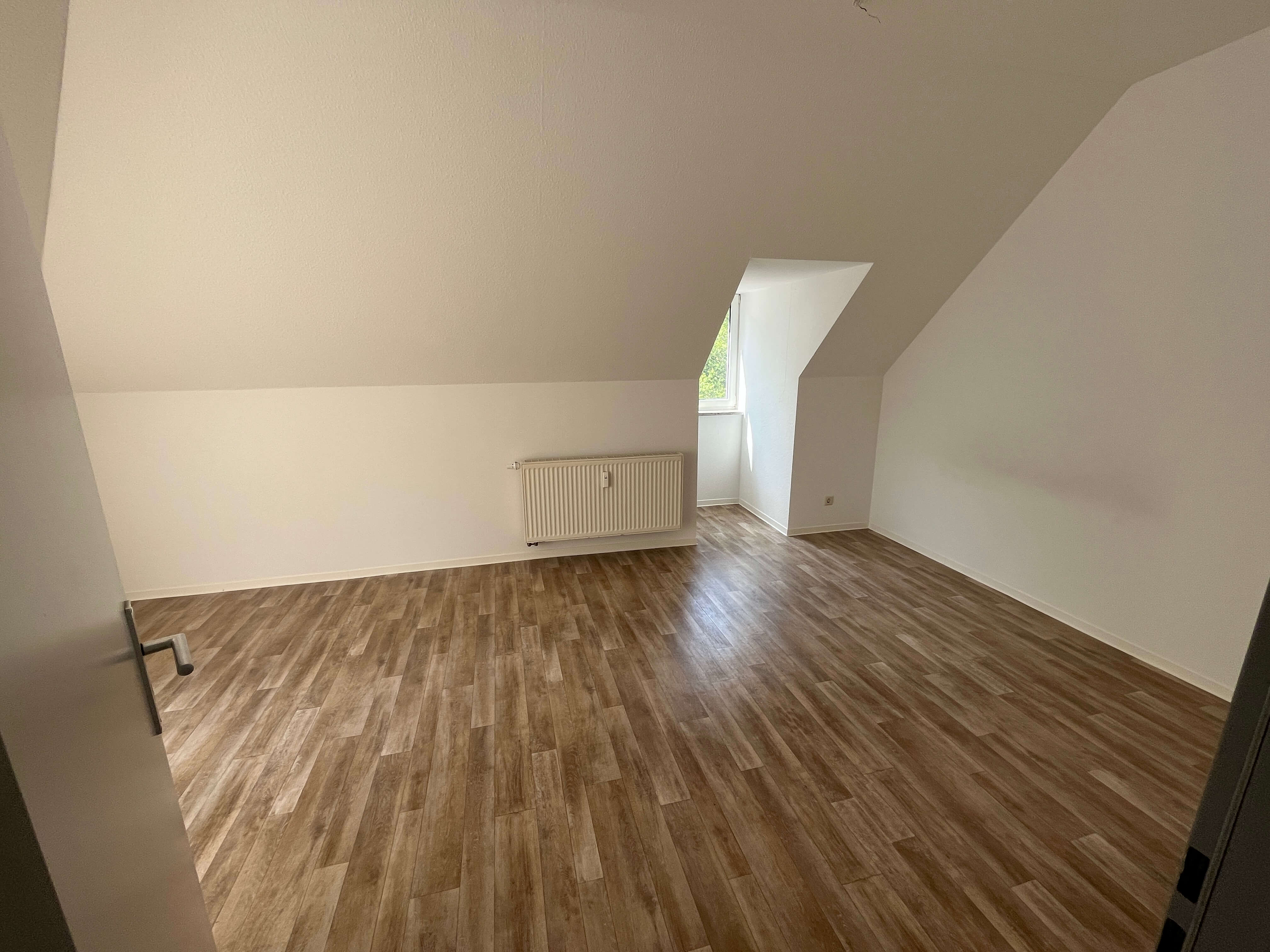 2-Raum-Maisonettewohnung - WBS erforderlich!  (ME13)