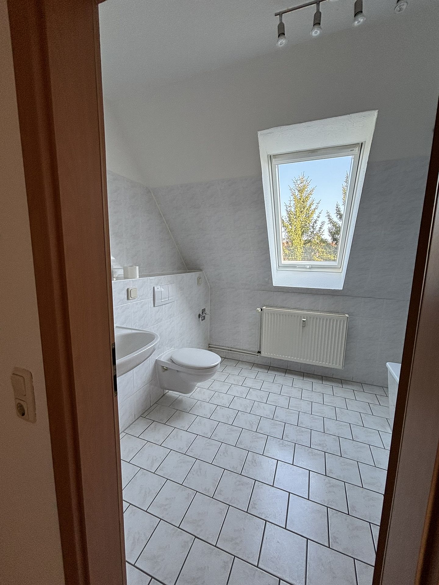 Ansicht 2 Bad, Schöngleina, Am Siebenhügel 30 ME 06