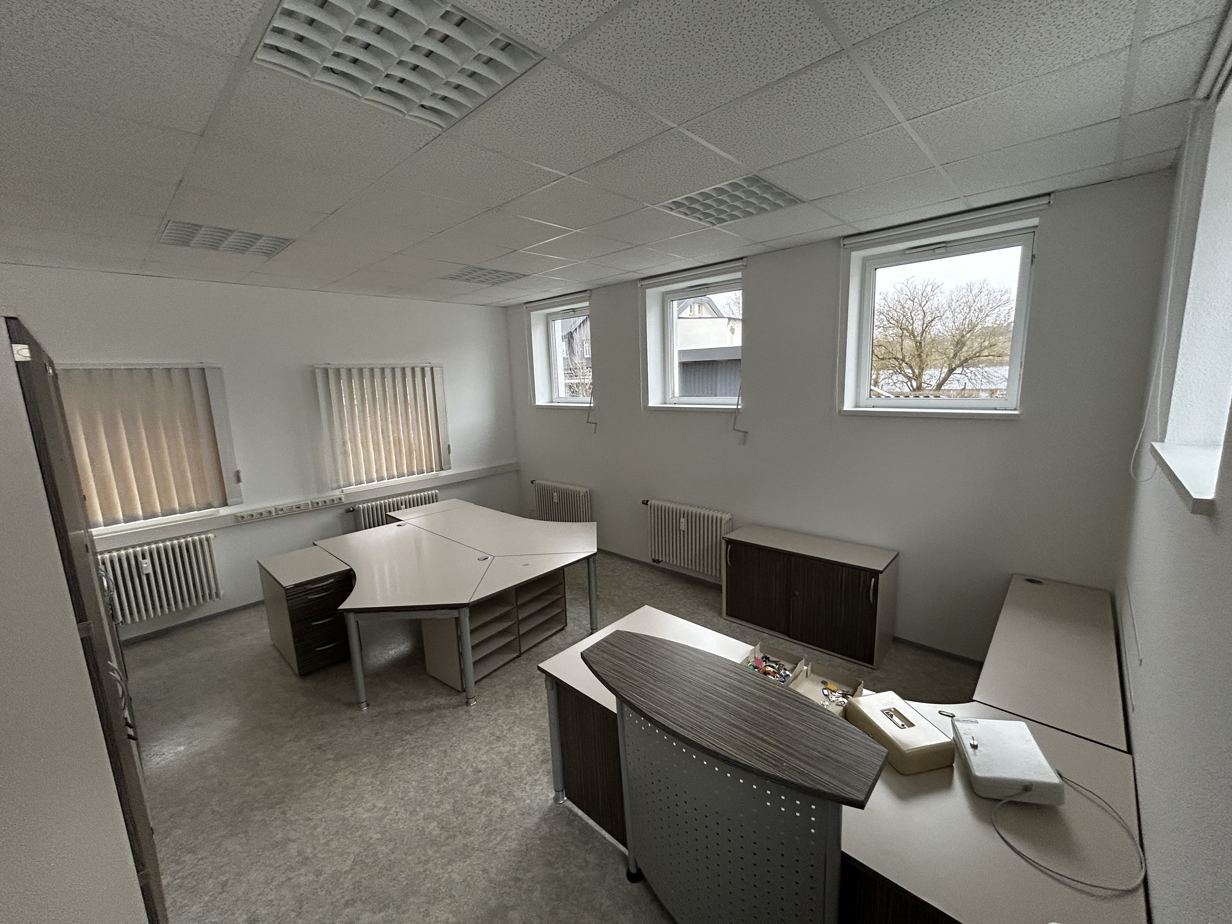 View of attractive administrative, production and storage space in the GE Tridelta Neuhaus-Schierschnitz