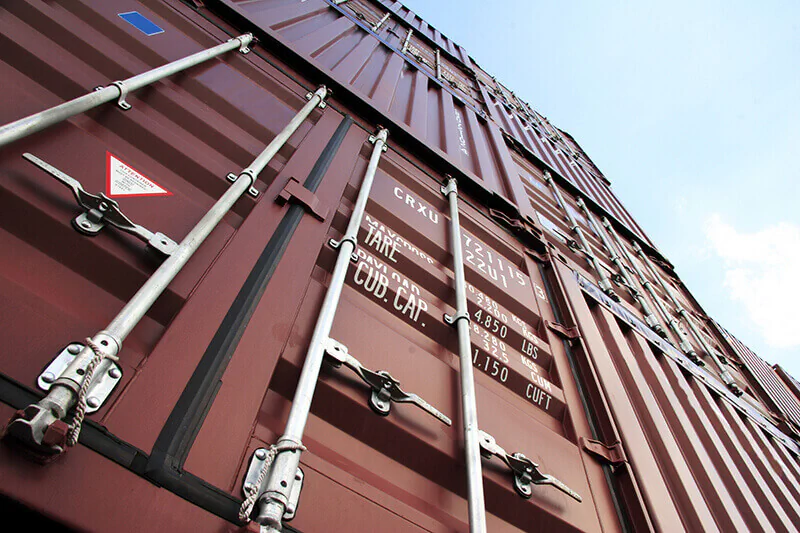 Modernes Güterterminal für das Industriegebiet „Erfurter Kreuz“. Bild: pmphoto / stock.adobe.com