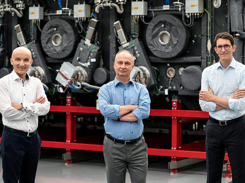 Ausgezeichnet mit dem Deutschen Zukunftspreis: Dr. rer. nat. Peter Kürz, Dr. rer. nat. Sergiy Yulin und Dr. rer. nat. Michael Kösters (v.l.n.r.). 