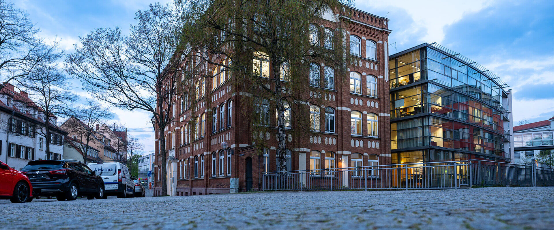LEG-Gebäude mit historischem Altbau Bildbeschreibung / description: LEG-Gebäude mit historischem Altbau