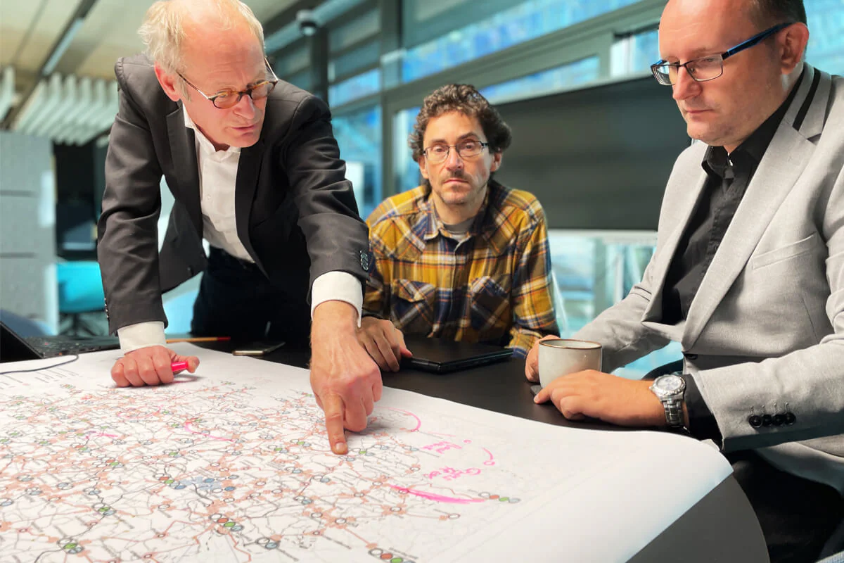 Grenzenlos verknüpft: Vorstellung des Integralen Taktfahrplans für Thüringen Grenzenlos verknüpft: Vorstellung des Integralen Taktfahrplans für Thüringen