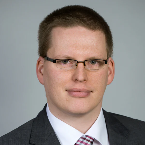 Dr. Stefan Chabierski Dr. Stefan Chabierski