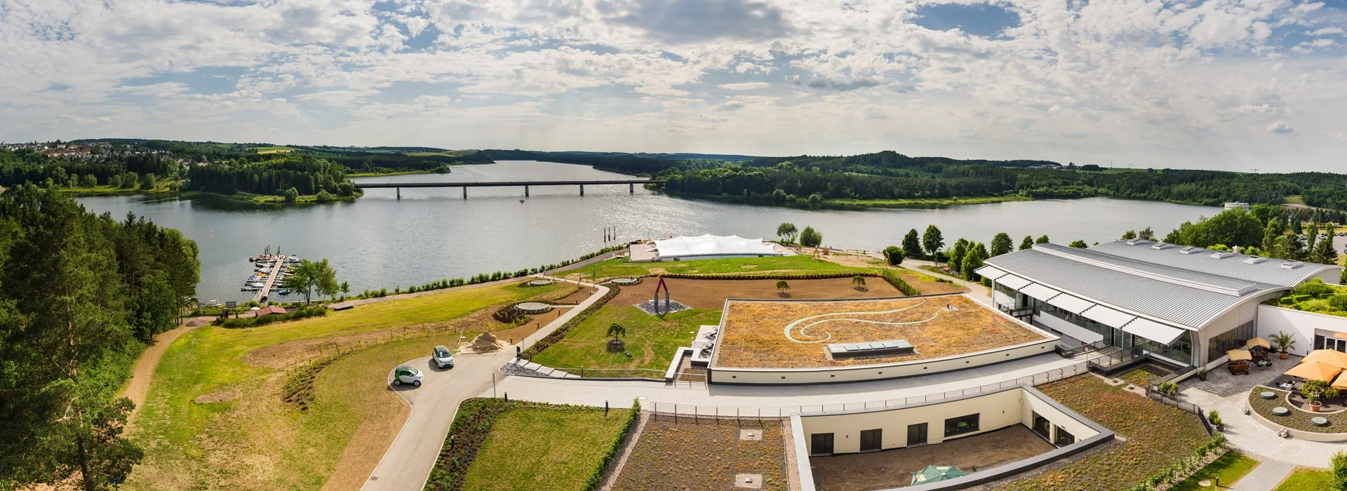 Stadt- und Regionalentwicklung Bildbeschreibung / description: Drohnenaufnahme des Bio-Seehotels in Zeulenroda